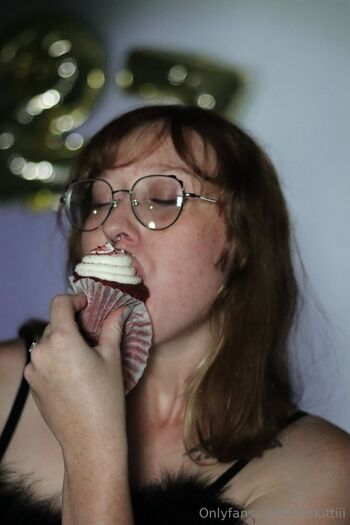 MaddiKitt / maddikitti nude photo #15