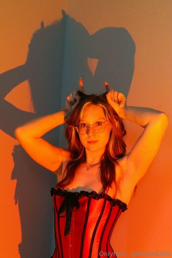 MaddiKitt / maddikitti nude photo #23