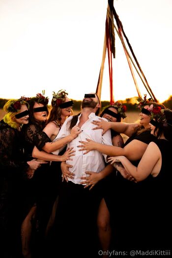 MaddiKitt / maddikitti nude photo #31