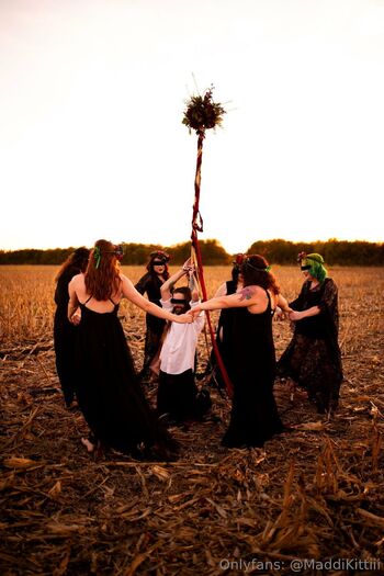 MaddiKitt / maddikitti nude photo #32