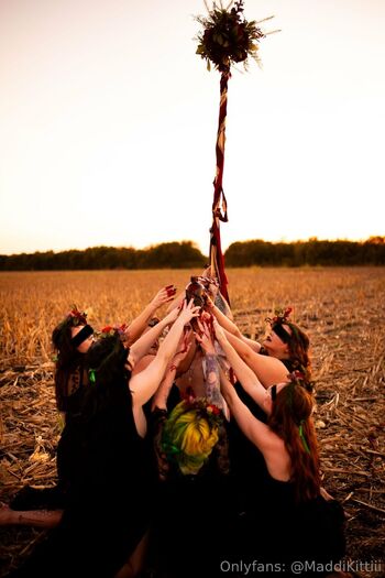 MaddiKitt / maddikitti nude photo #33