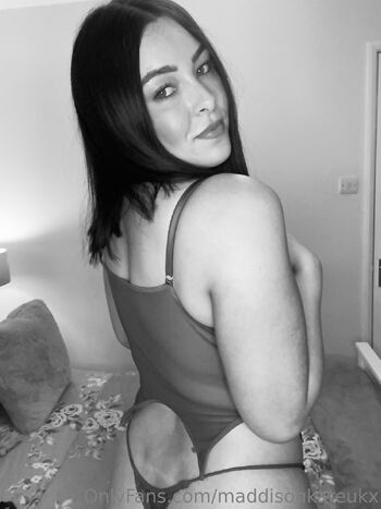 Maddison-Kate / maddisonkateukx nude photo #6