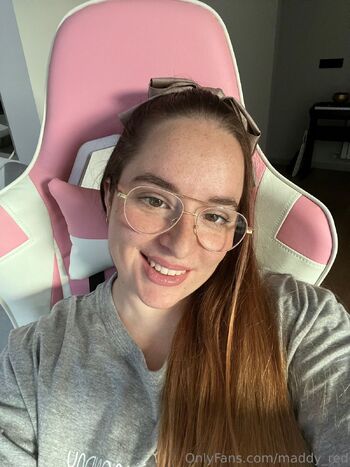 VIDEOCALL EXPERT BEST CUSTOMS SEXTIN / maddy_red nude photo #1