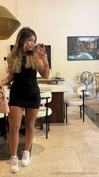 Maddy / maddyroses nude photo #1