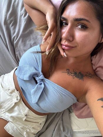 Maddy / maddyroses nude photo #3