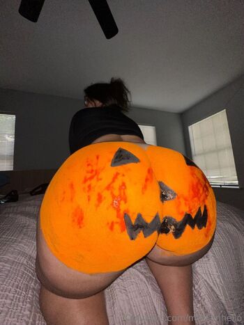 Lyss / madeinhello nude photo #54