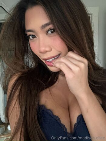 Elle / madison.elleexoxo nude photo #6