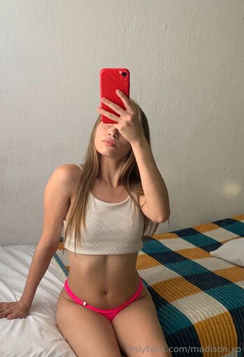 Maddie / madison.xo nude photo #8