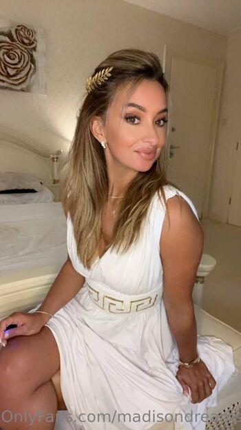 OnlyFans / madisondreams nude photo #1