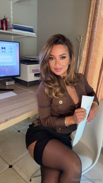 OnlyFans / madisondreams nude photo #4