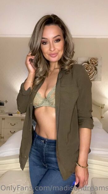 OnlyFans / madisondreams nude photo #7