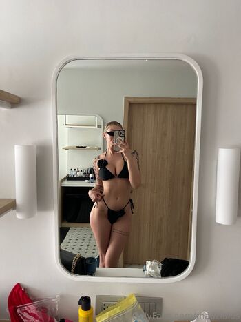 Madzi / madzialos / madzialoskot / madzia.loskot / ofmadzia nude photo #21