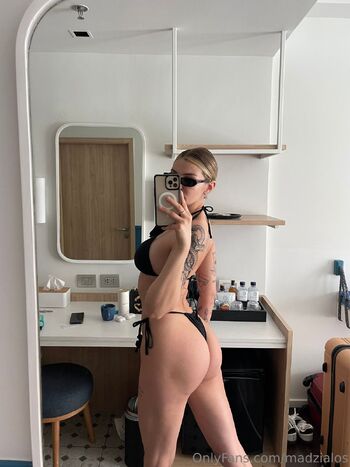 Madzi / madzialos / madzialoskot / madzia.loskot / ofmadzia nude photo #22