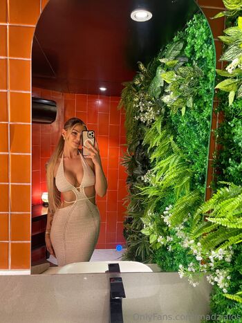 Madzi / madzialos / madzialoskot / madzia.loskot / ofmadzia nude photo #23