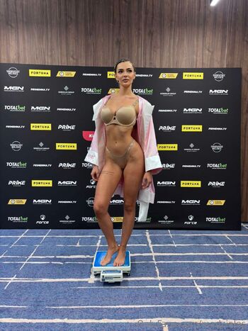 Madzi / madzialos / madzialoskot / madzia.loskot / ofmadzia nude photo #30