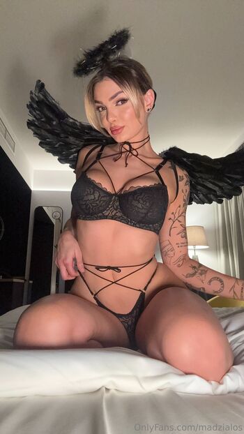 Madzi / madzialos / madzialoskot / madzia.loskot / ofmadzia nude photo #34