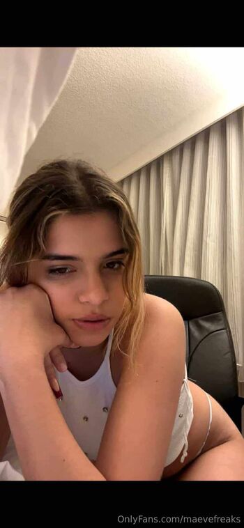 Maev / maevefreaks nude photo #28