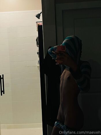 kaonashi maev / maeveh nude photo #3