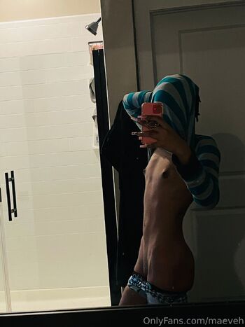 kaonashi maev / maeveh nude photo #6