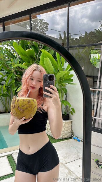 Alice / magic_alice nude photo #16