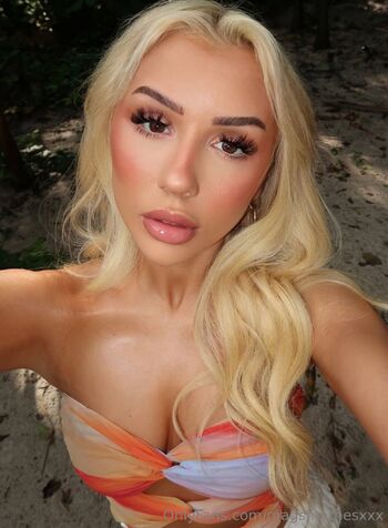 Mags Mathe / magsmathesxxx nude photo #18