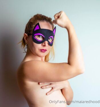 M.I. / maiamaiamaia nude photo #5