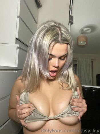 Maisy Lily Free / maisy_lily nude photo #27