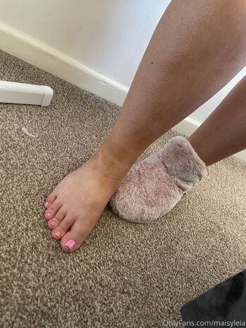 Maisy Lei / maisyleia nude photo #16