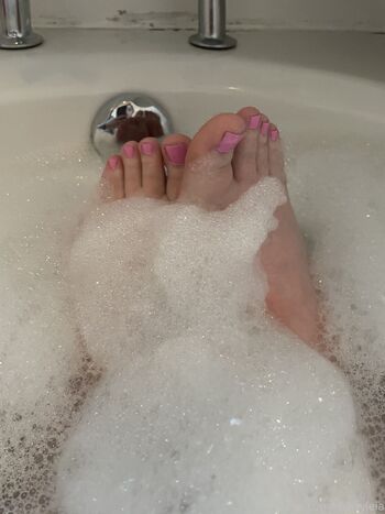 Maisy Lei / maisyleia nude photo #35