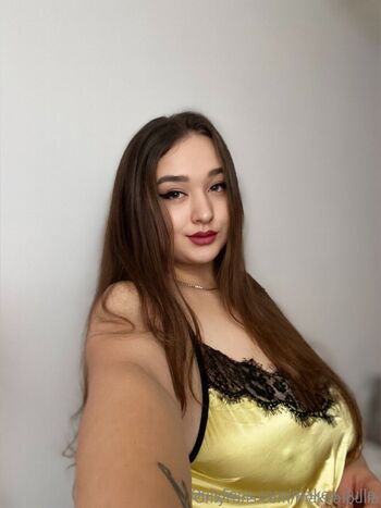 Nelli / makea.pulla nude photo #10