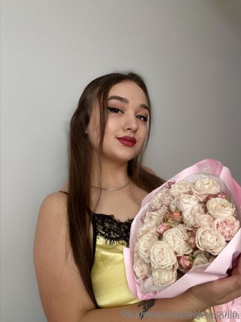 Nelli / makea.pulla nude photo #31