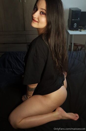 M / malovescott nude photo #23