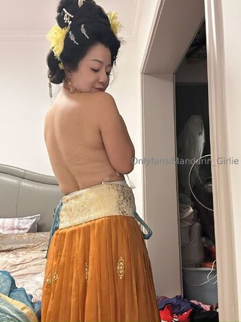 Mandarin Gir / mandarin_girlie nude photo #14