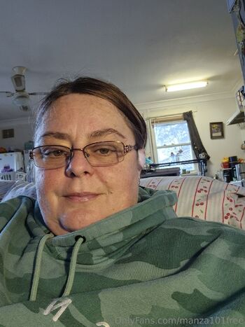 Manza aroura / manza101free / manzab101 / amanda68524352 nude photo #6
