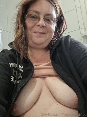 Manza aroura / manza101free / manzab101 / amanda68524352 nude photo #9