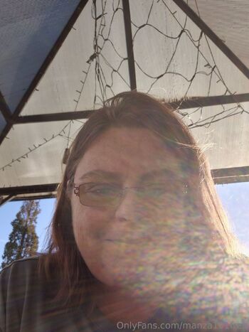 Manza aroura / manza101free / manzab101 / amanda68524352 nude photo #11