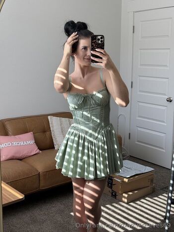 Marci / marciereeves69 nude photo #4