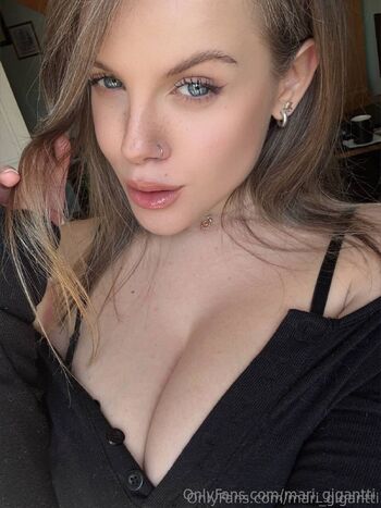 Mari Iso / mari_iso nude photo #34