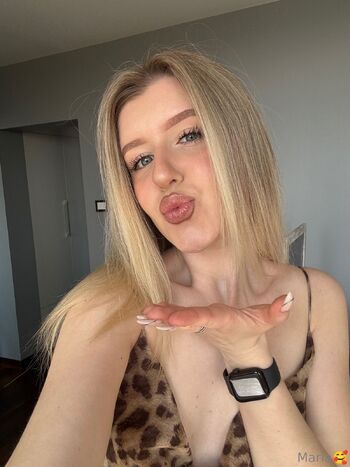 Maria / maria.marry nude photo #5