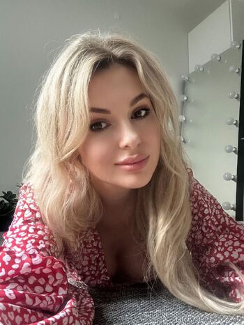 Mari / mariaankkaa nude photo #14