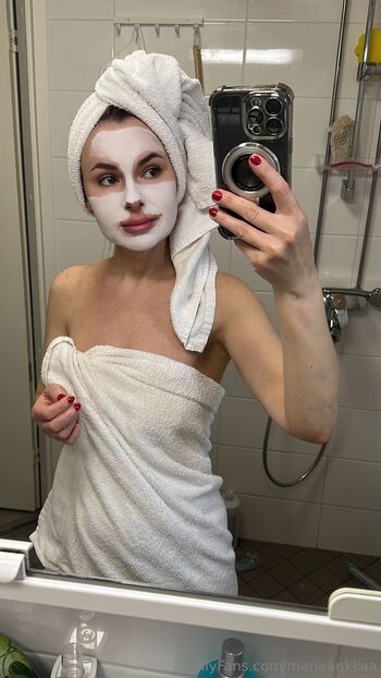 Mari / mariaankkaa nude photo #23