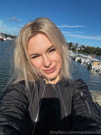 Mari / mariaankkaa nude photo #34