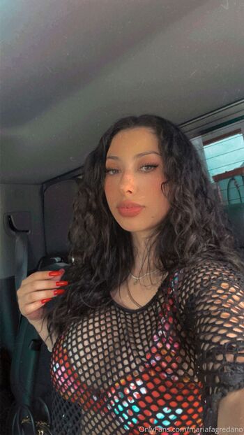 Maria Felicity Agredan / mariafagredano nude photo #1