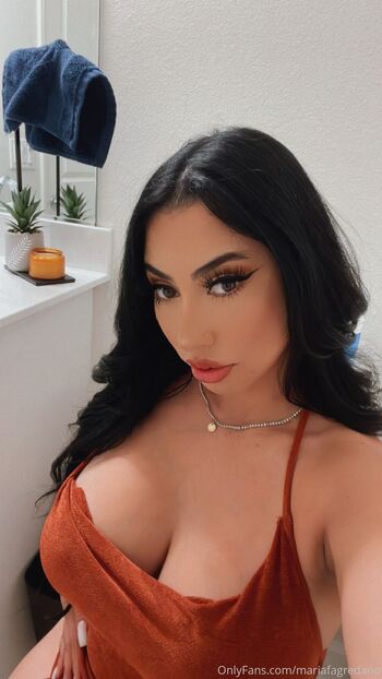 Maria Felicity Agredan / mariafagredano nude photo #16