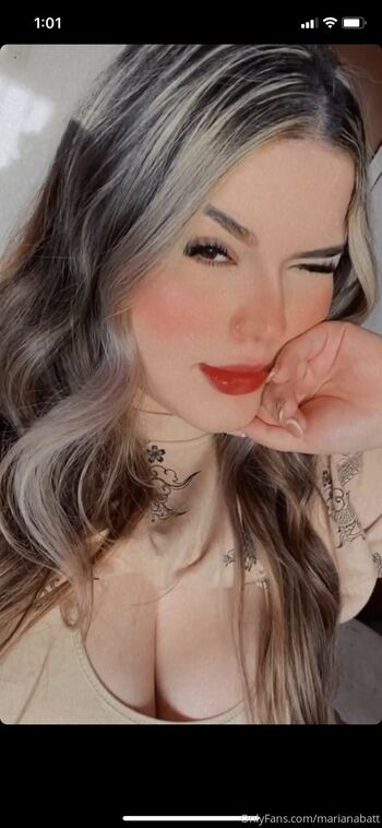 Mariana Battistin / marianabatt nude photo #5
