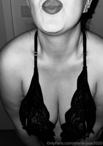 Marie / marie-jose2020 nude photo #9
