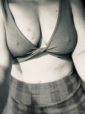 Marie / marie-jose2020 nude photo #25