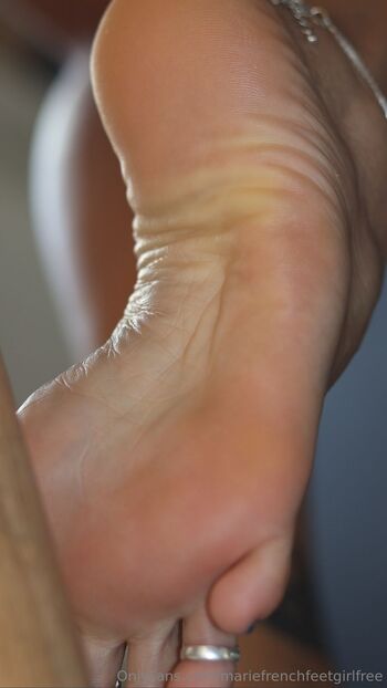 Mariefrenchfeetgirlfre / mariefrenchfeetgirlfree nude photo #17