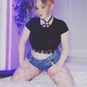 Marie Jayn / mariejayne94 nude photo #9