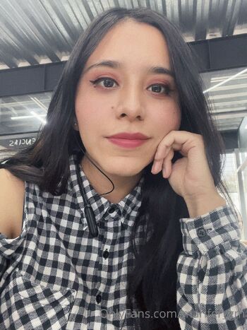 Marife / marifer_gm nude photo #5